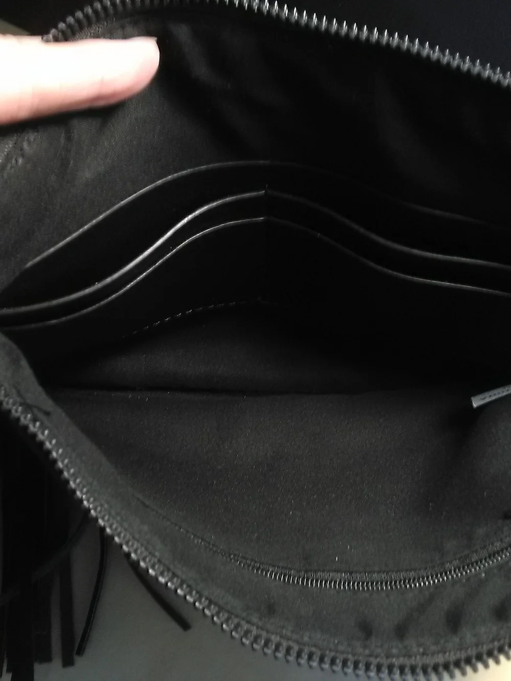 NWOT FASHION Black Fringe VEGAN LEATHER HANDBAG  FRINGY BRAIDED ROUND STRAP